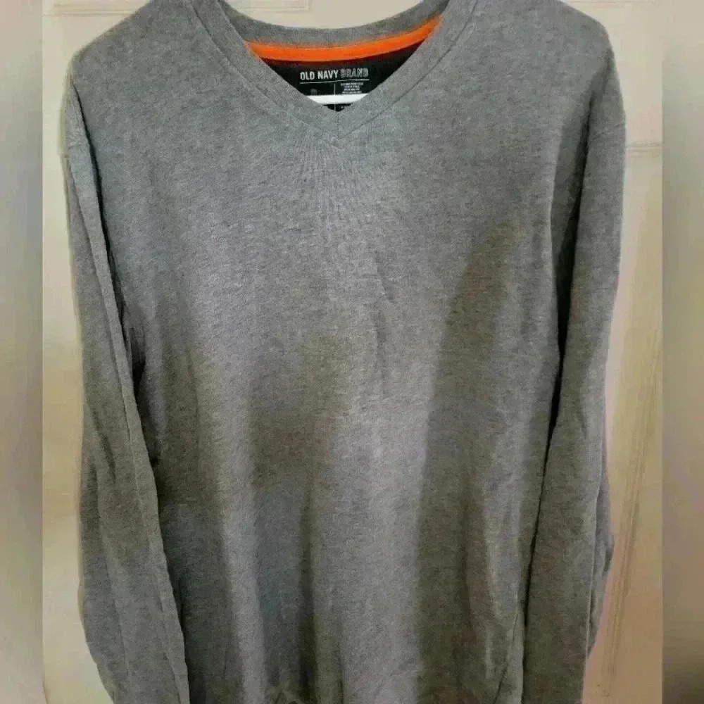Mens Old Navy V Neck Sweater